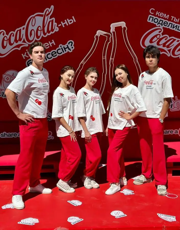 Персонал QadamX на площадке Coca-Cola и Агуша, август 2023
